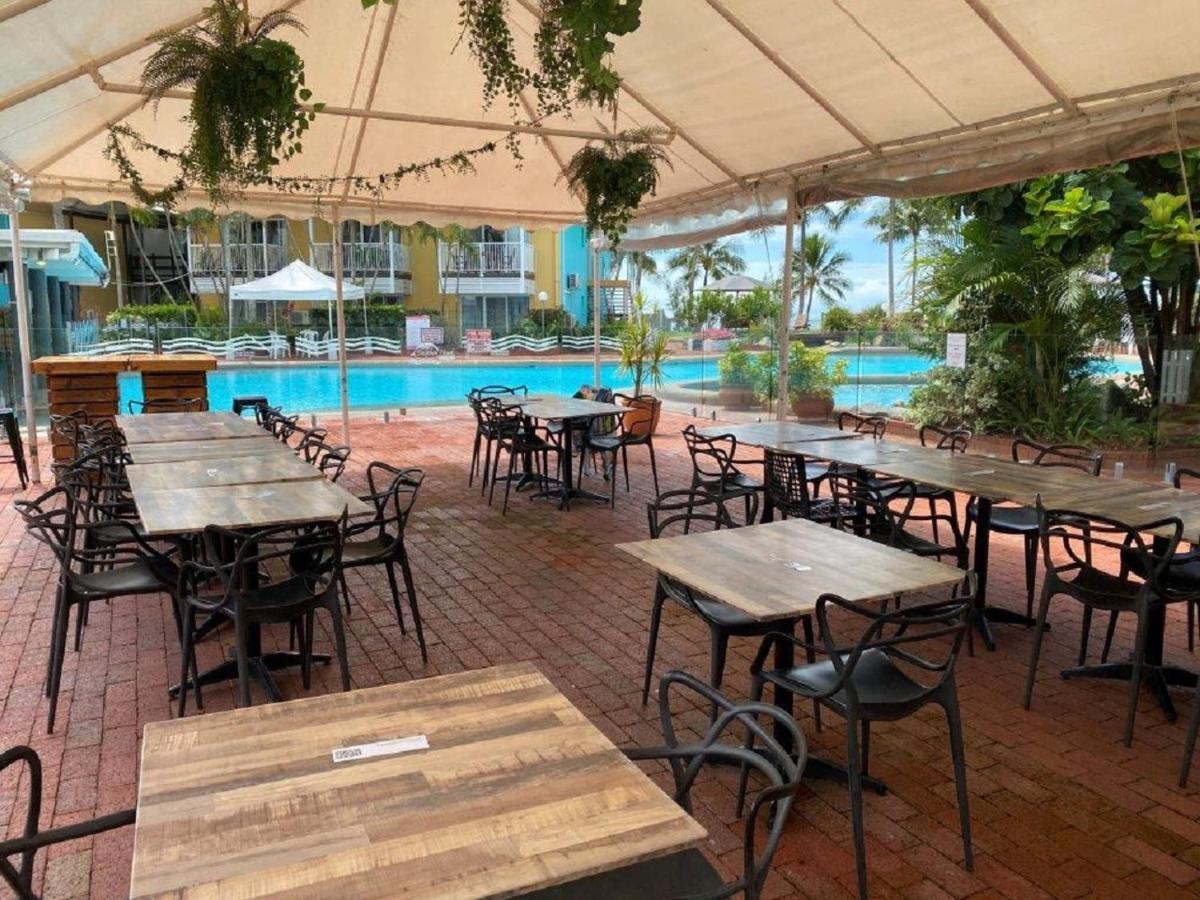 The Resort At Dolphin Heads Mackay Esterno foto