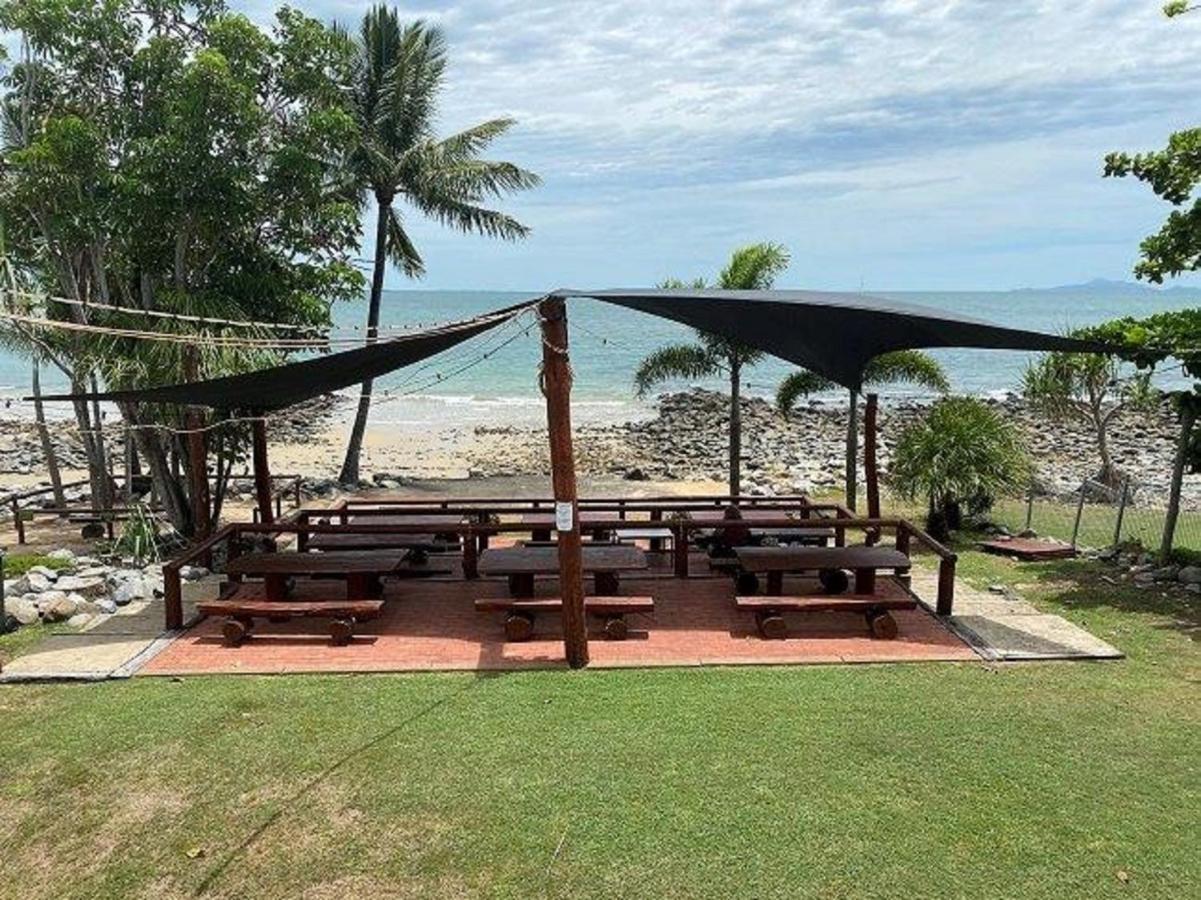 The Resort At Dolphin Heads Mackay Esterno foto