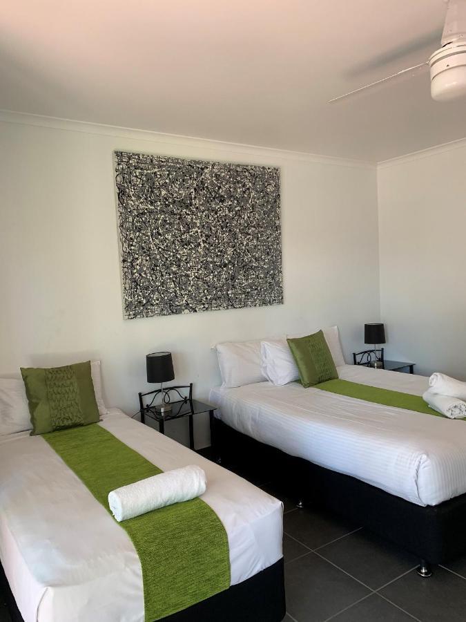 The Resort At Dolphin Heads Mackay Esterno foto