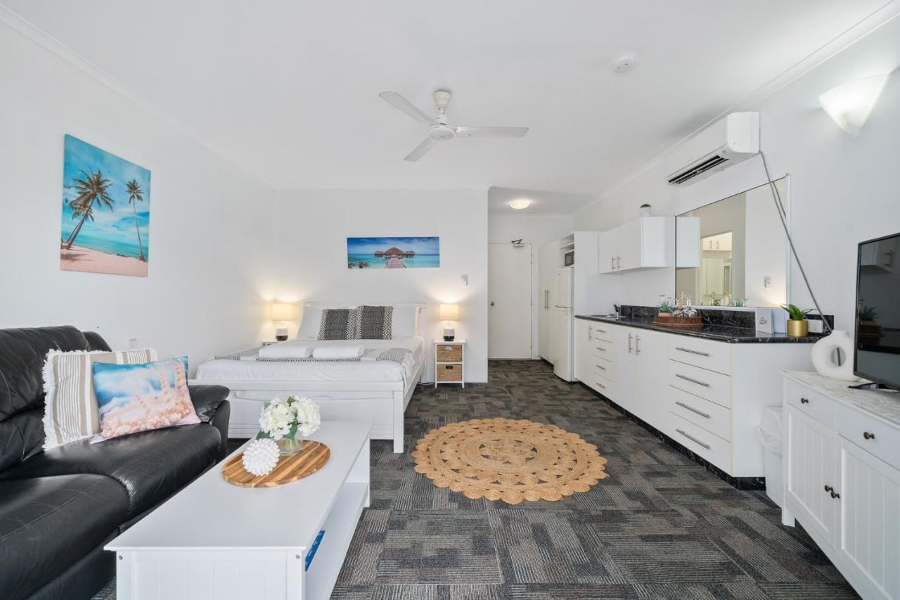 The Resort At Dolphin Heads Mackay Esterno foto