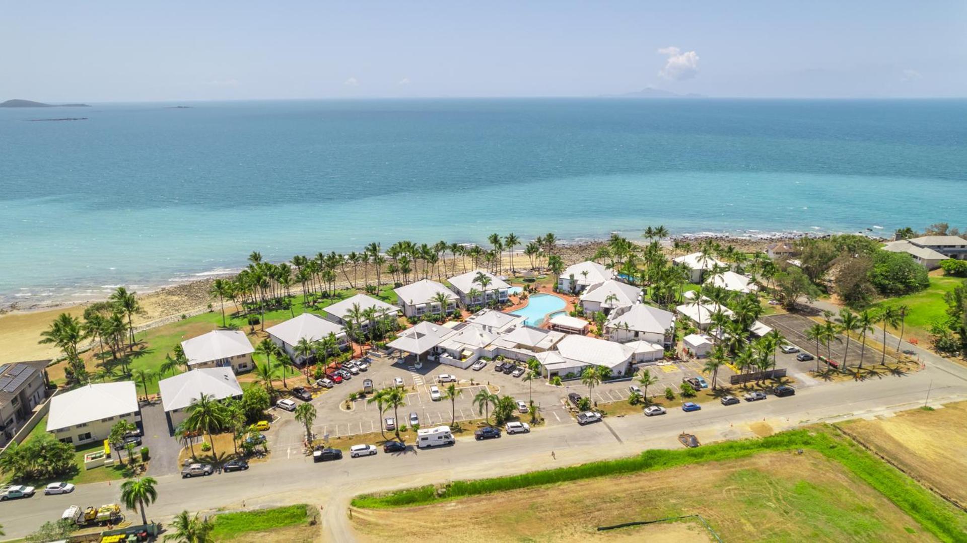 The Resort At Dolphin Heads Mackay Esterno foto