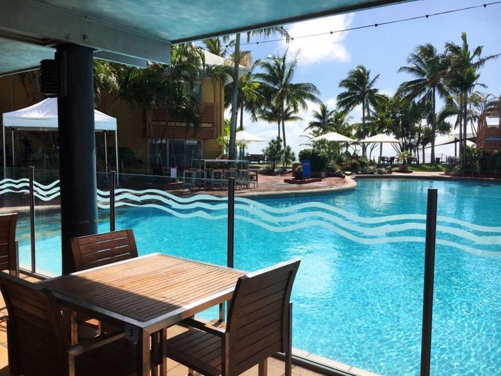 The Resort At Dolphin Heads Mackay Esterno foto