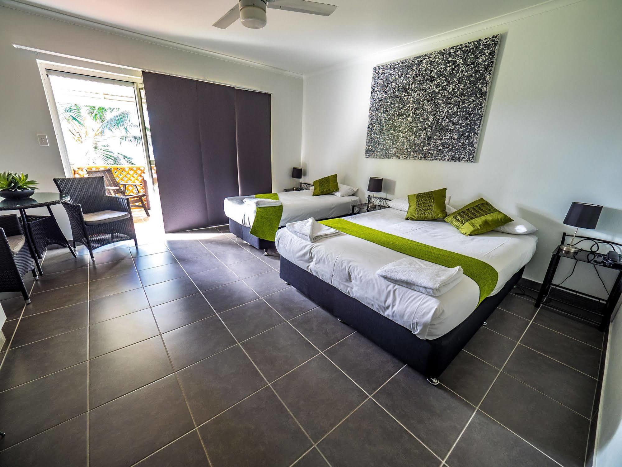 The Resort At Dolphin Heads Mackay Esterno foto